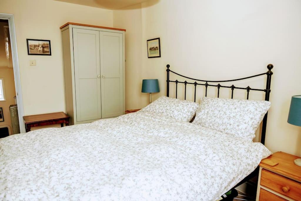 Spacious Charming Cottage Near Lake And Sea Hornsea Eksteriør billede